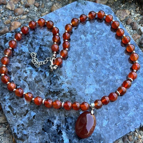 Elegant Red Beaded Necklace - Picture 5 of 5